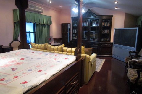 House in Pattaya, Thailand 3 bedrooms № 23478 - photo 21