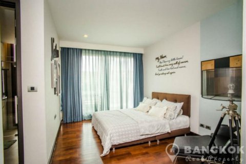 Townhouse in Bangkok, Thailand 4 bedrooms № 19499 - photo 21