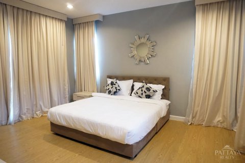 House in Pattaya, Thailand 4 bedrooms № 20795 - photo 19