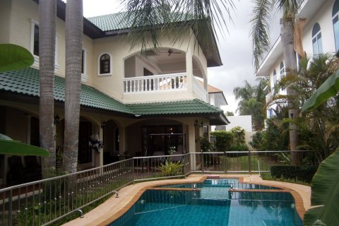 House in Pattaya, Thailand 3 bedrooms № 24158 - photo 8