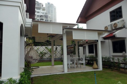 House in Pattaya, Thailand 3 bedrooms № 23006 - photo 17