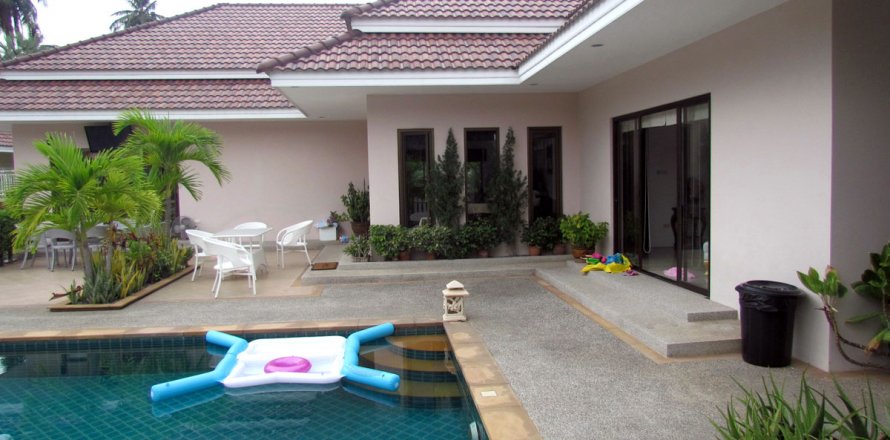 House in Pattaya, Thailand 3 bedrooms № 20431