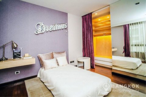 Townhouse in Bangkok, Thailand 4 bedrooms № 19381 - photo 13