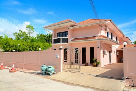 House on Jomtien Beach, Pattaya, Thailand 7 bedrooms № 20308 - photo 2