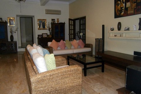 House in Pattaya, Thailand 3 bedrooms № 24158 - photo 1
