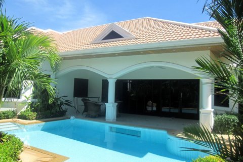 House on Jomtien Beach, Pattaya, Thailand 3 bedrooms № 22937 - photo 2