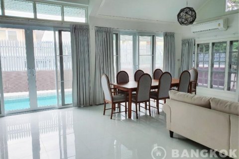 House in Bangkok, Thailand 4 bedrooms № 19390 - photo 5