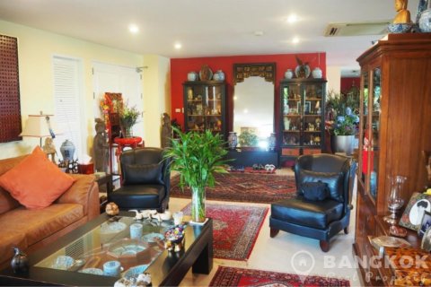 Condo in Watthana, Bangkok, Thailand, 3 bedrooms  № 19462 - photo 4