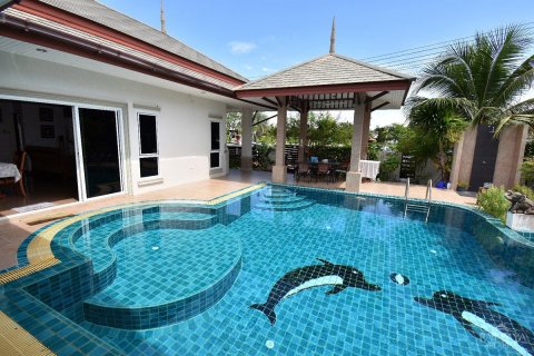 House in Pattaya, Thailand 4 bedrooms № 20842 - photo 1