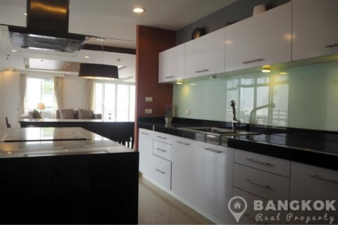 Penthouse in Bangkok, Thailand 3 bedrooms № 19440 - photo 13