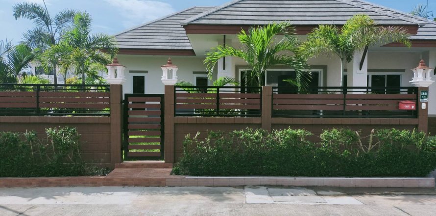 House in Pattaya, Thailand 3 bedrooms № 22433