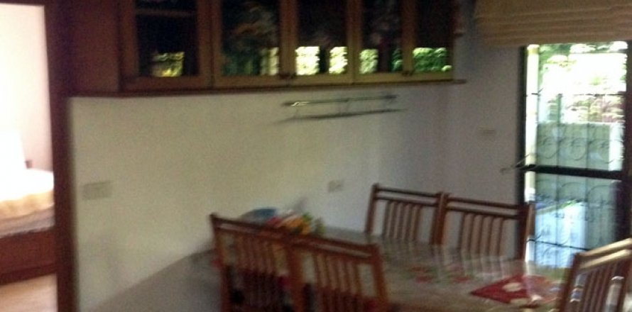 House in Pattaya, Thailand 4 bedrooms № 24445