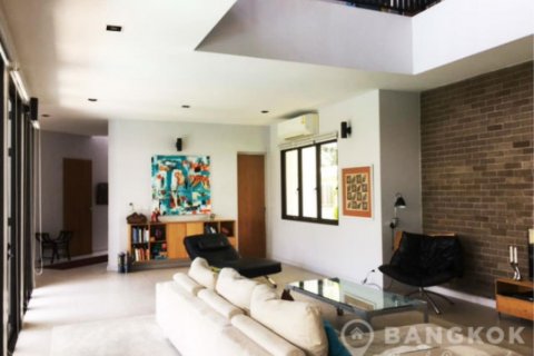 House in Bangkok, Thailand 4 bedrooms № 19418 - photo 3