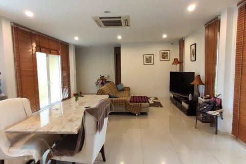 House in Pattaya, Thailand 5 bedrooms № 22205 - photo 9