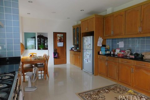 House in Pattaya, Thailand 4 bedrooms № 21236 - photo 21
