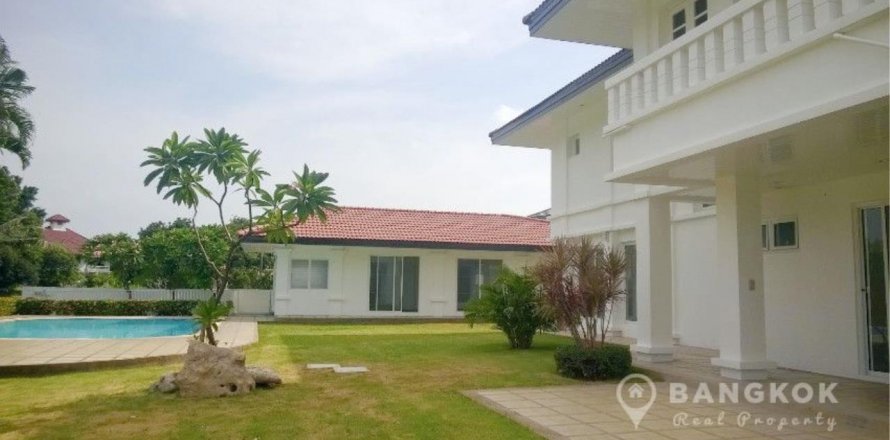 House in Bang Kaeo, Thailand 4 bedrooms № 19419
