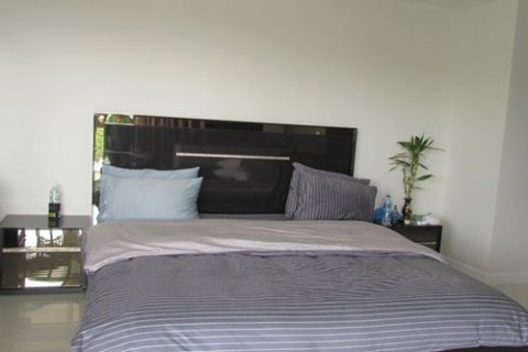 Condo in Pattaya, Thailand, 3 bedrooms  № 21124 - photo 29