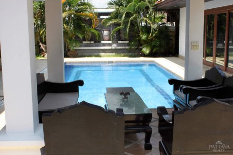 House in Pattaya, Thailand 5 bedrooms № 23426 - photo 2