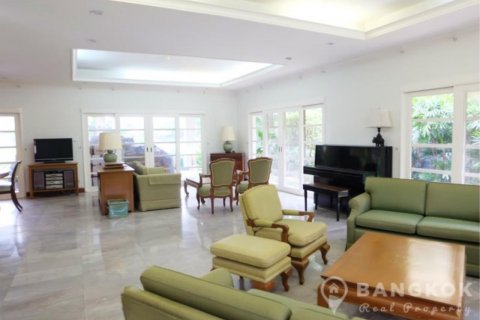 House in Bang Kaeo, Thailand 3 bedrooms № 19466 - photo 1