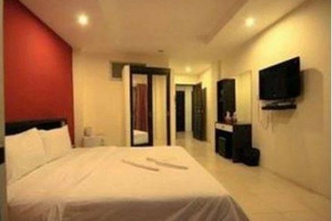 House in Pattaya, Thailand 22 bedrooms № 22178 - photo 1