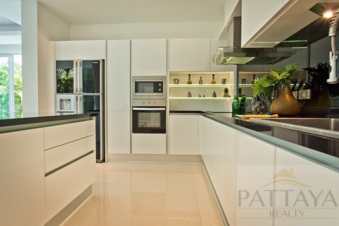 House in Pattaya, Thailand 3 bedrooms № 21156 - photo 17