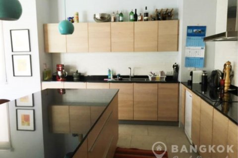 House in Bangkok, Thailand 4 bedrooms № 19418 - photo 6