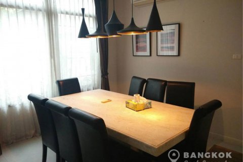 House in Bangkok, Thailand 4 bedrooms № 19469 - photo 3