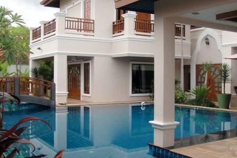 House in Pattaya, Thailand 4 bedrooms № 23209 - photo 13