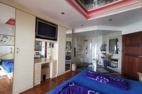 Condo in Pattaya, Thailand, 2 bedrooms  № 24657 - photo 20