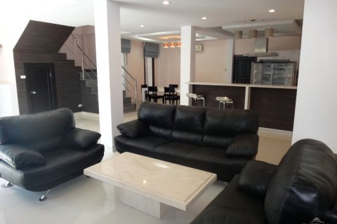 House in Pattaya, Thailand 3 bedrooms № 23324 - photo 10
