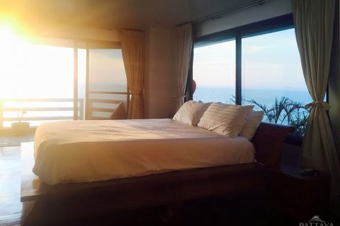 Condo on Jomtien Beach, Pattaya, Thailand, 3 bedrooms  № 20468 - photo 1