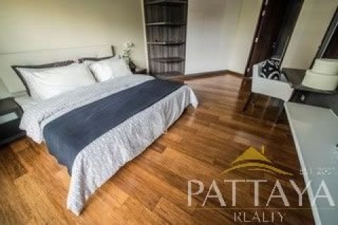 Condo in Pattaya, Thailand, 2 bedrooms  № 21606 - photo 1