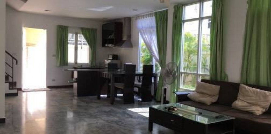 House in Pattaya, Thailand 3 bedrooms № 21928