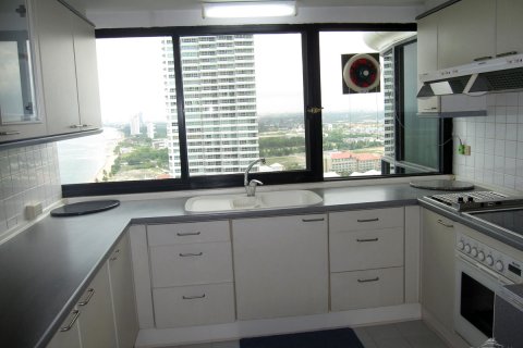 Condo in Pattaya, Thailand, 3 bedrooms  № 22694 - photo 14