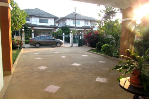 House in Pattaya, Thailand 3 bedrooms № 24226 - photo 29