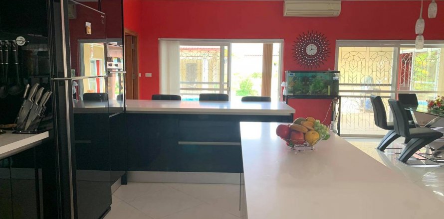 House in Pattaya, Thailand 3 bedrooms № 22199