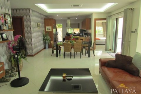 House in Pattaya, Thailand 4 bedrooms № 21274 - photo 17