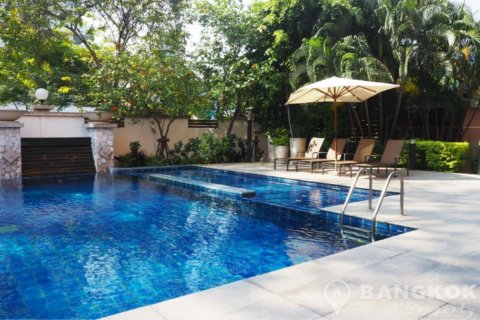 Condo in Watthana, Bangkok, Thailand, 3 bedrooms  № 19462 - photo 25