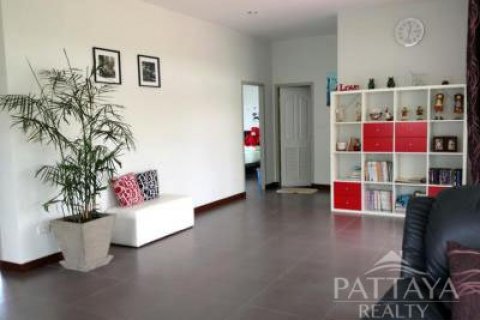 House in Pattaya, Thailand 3 bedrooms № 24384 - photo 3
