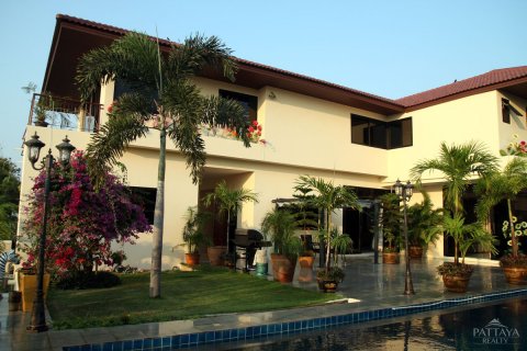 House in Pattaya, Thailand 4 bedrooms № 24169 - photo 3