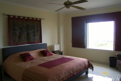 Condo in Pattaya, Thailand, 2 bedrooms  № 21694 - photo 17