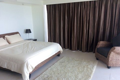Condo in Pattaya, Thailand, 3 bedrooms  № 20579 - photo 13