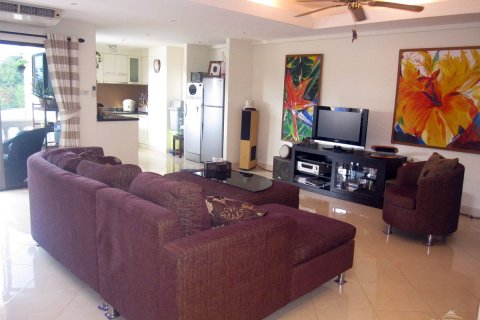 Condo in Pattaya, Thailand, 2 bedrooms  № 23299 - photo 2