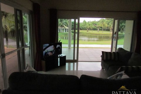 House in Pattaya, Thailand 3 bedrooms № 21254 - photo 15