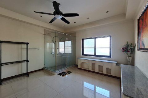 House in Pattaya, Thailand 6 bedrooms № 22401 - photo 18