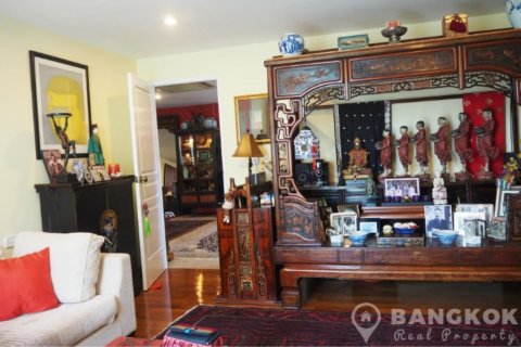 Condo in Watthana, Bangkok, Thailand, 3 bedrooms  № 19462 - photo 13