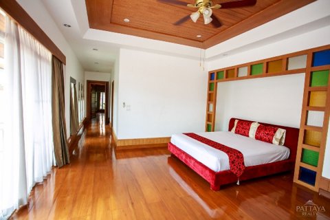 House in Pattaya, Thailand 5 bedrooms № 24357 - photo 16