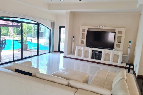 House in Pattaya, Thailand 6 bedrooms № 22401 - photo 9