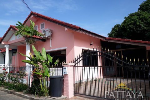 House in Pattaya, Thailand 3 bedrooms № 21122 - photo 1