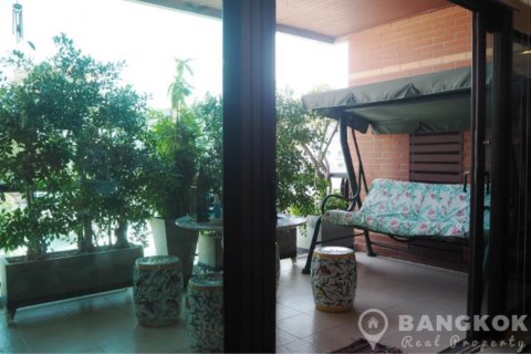 Condo in Watthana, Bangkok, Thailand, 3 bedrooms  № 19462 - photo 8